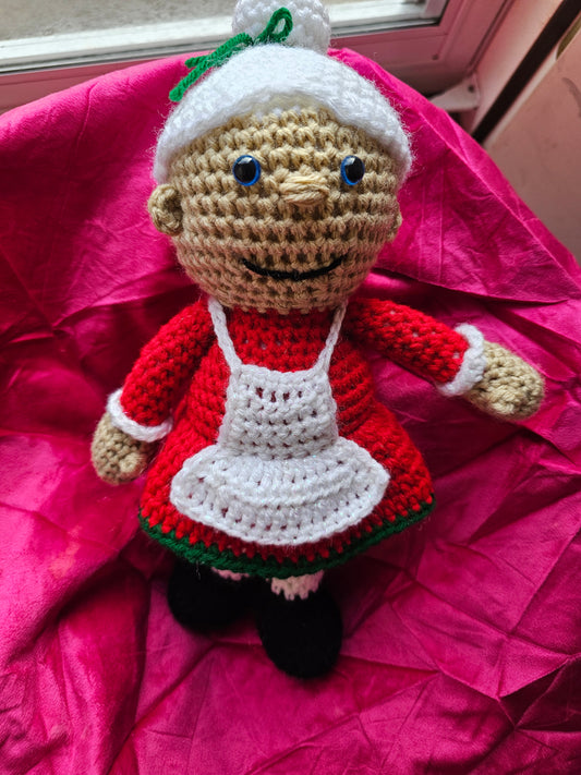 Crochet Mrs. Clause